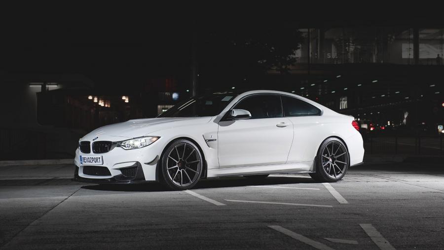  BMW M4 Coupe by RevoZport 2015 года  (фото 9 из 22)